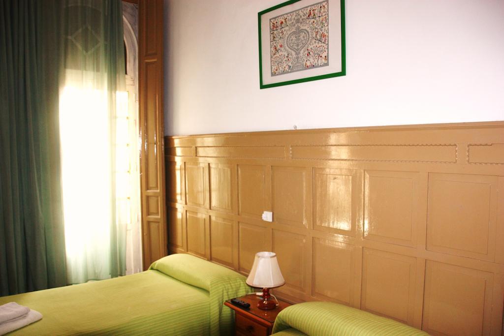 Hostal Union Campana Sevilla Buitenkant foto